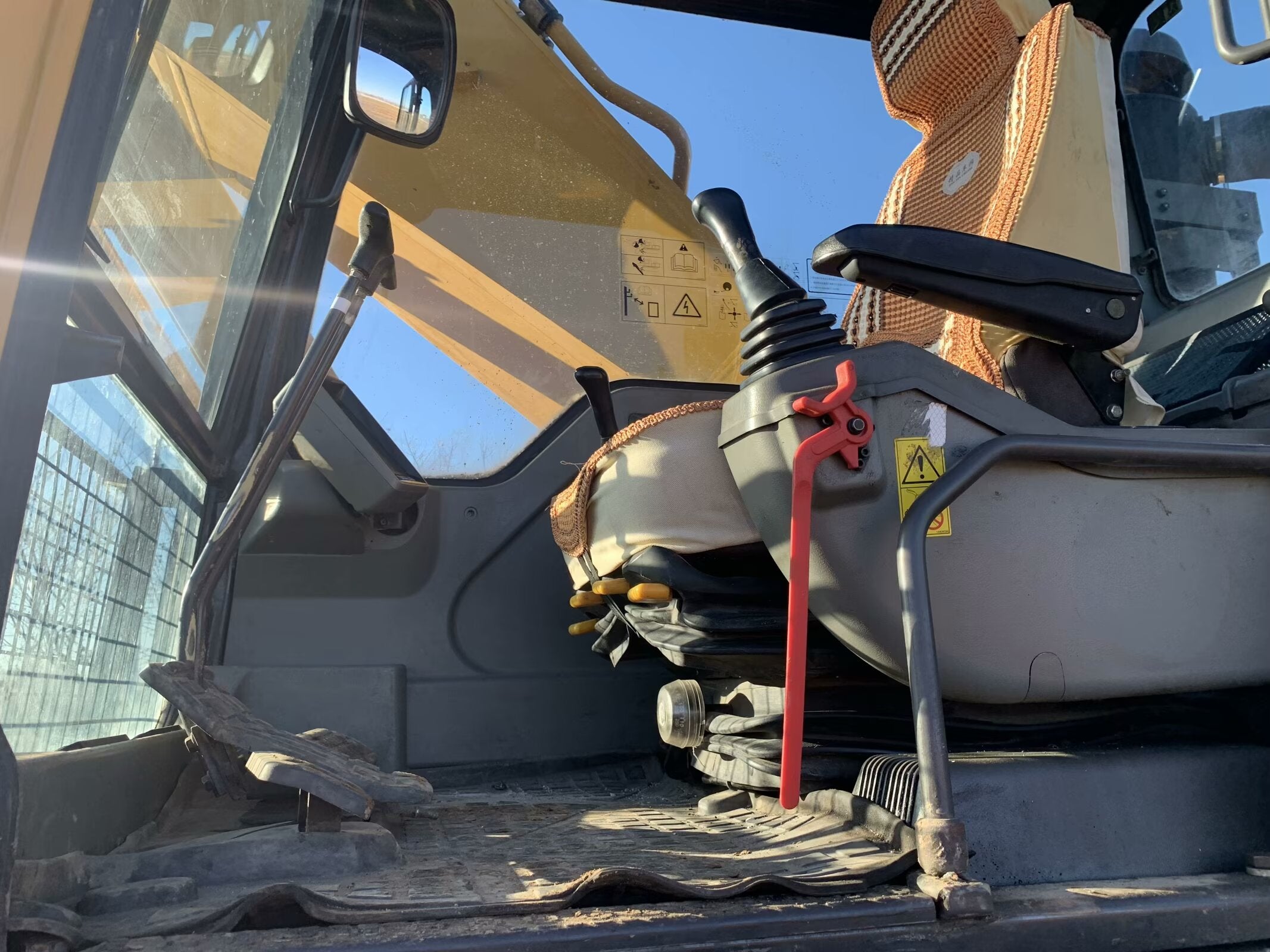 SDLG 400 excavator