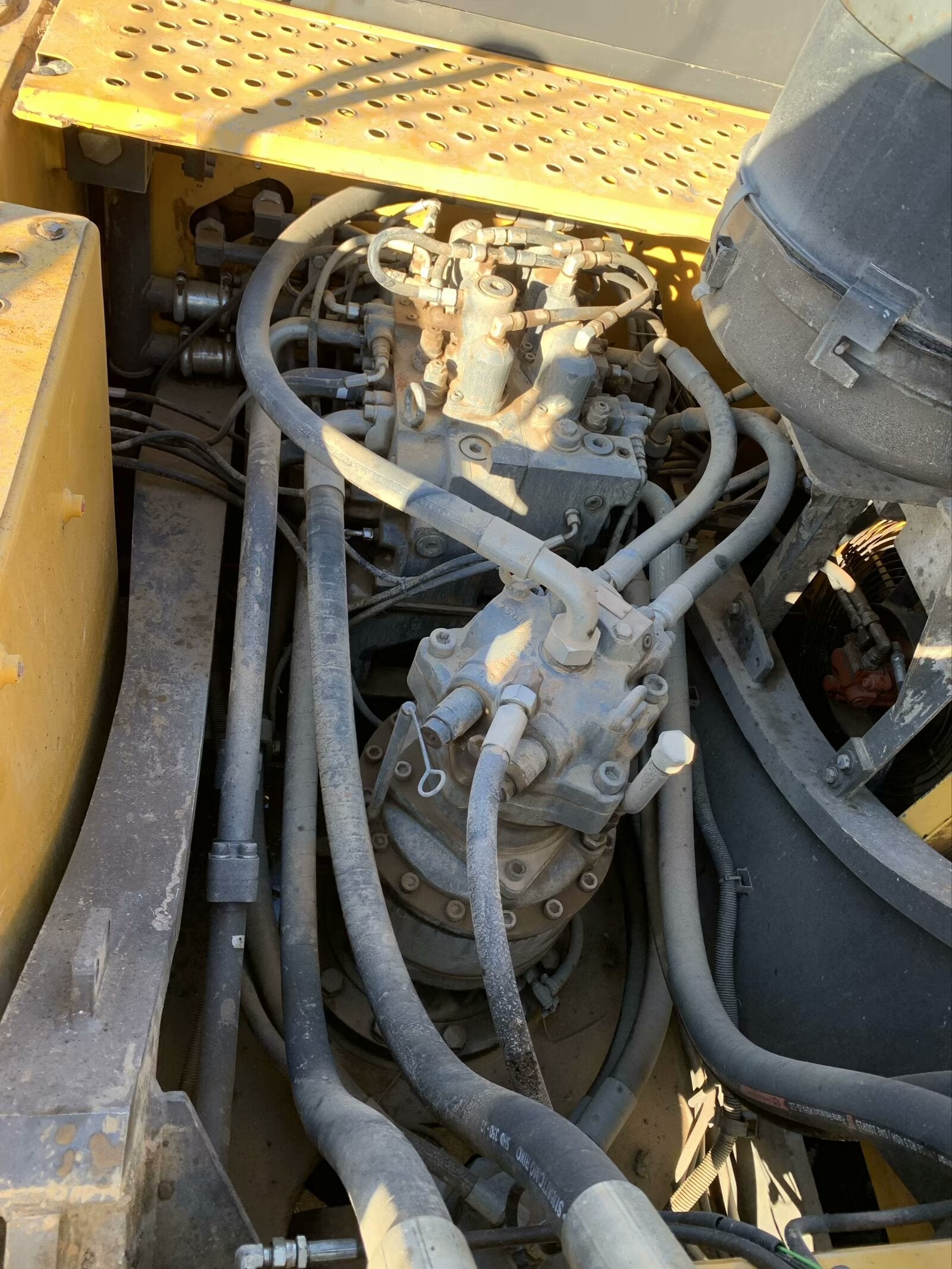 SDLG 400 excavator