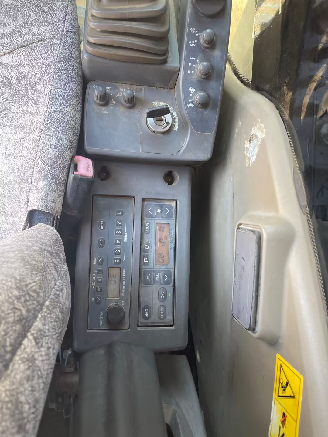 Hitachi350