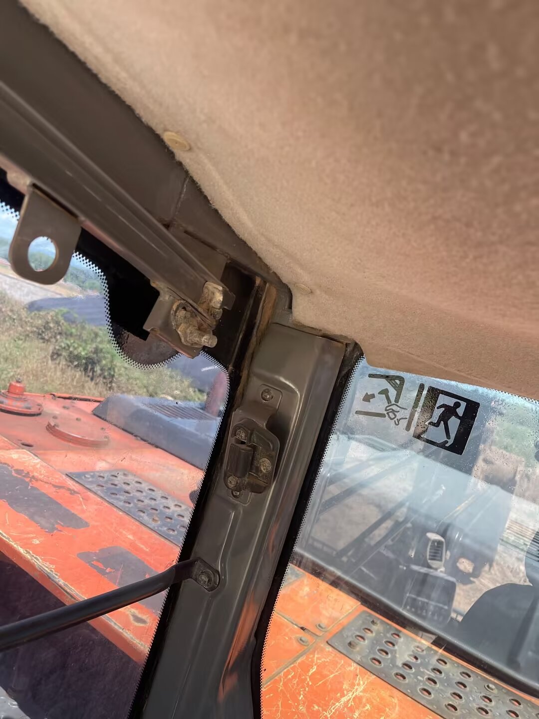 Hitachi350