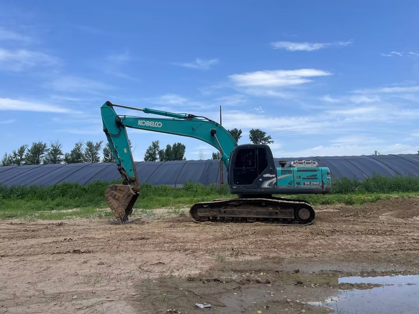 Excavator Kobelco 260