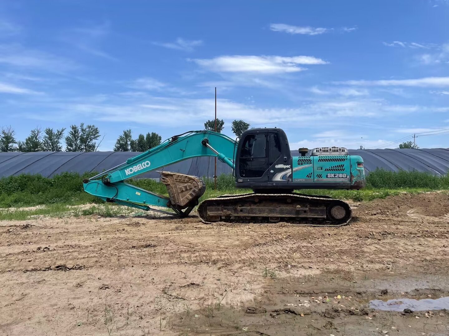 Excavator Kobelco 260