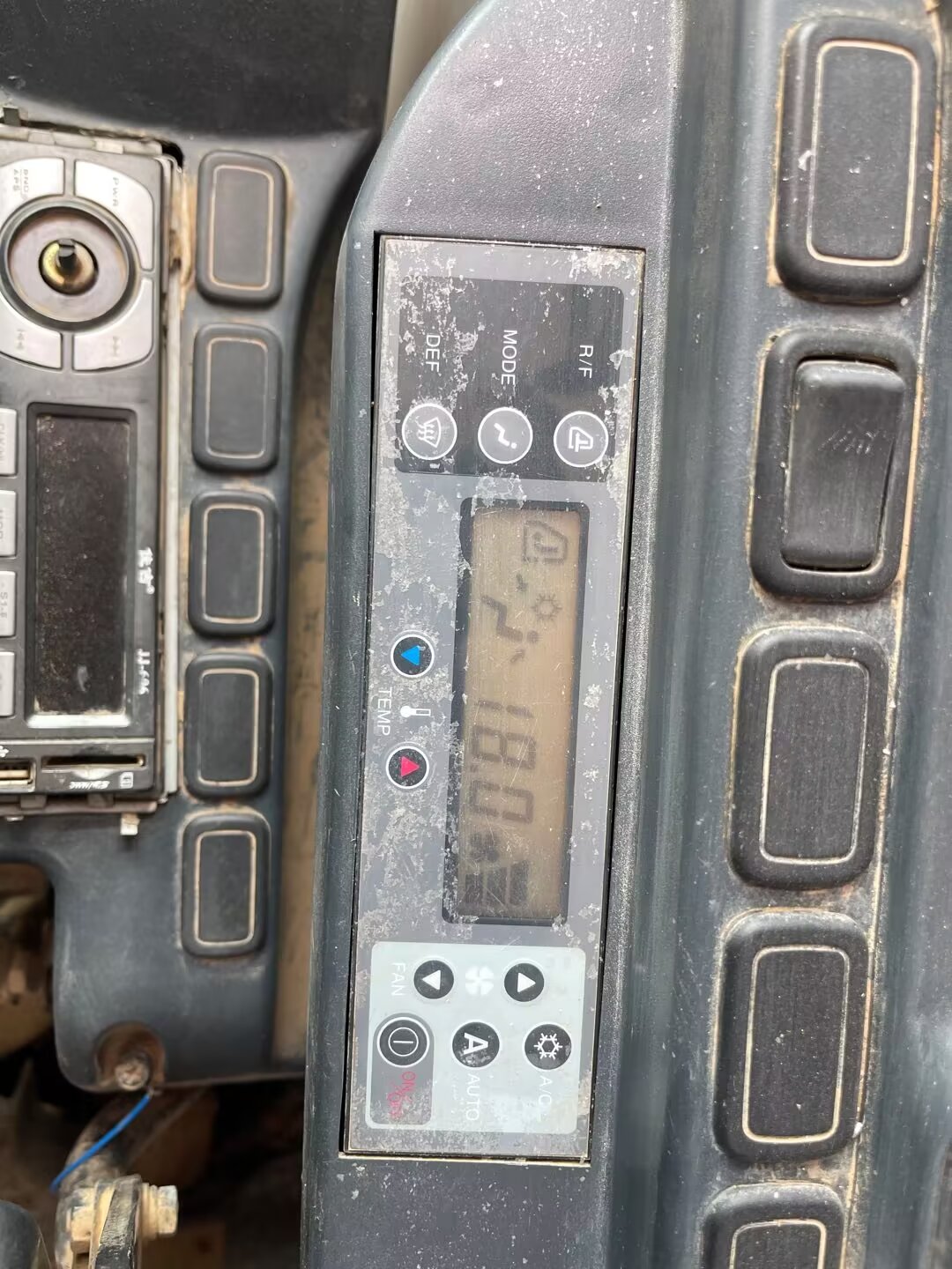 Excavator Kobelco 260