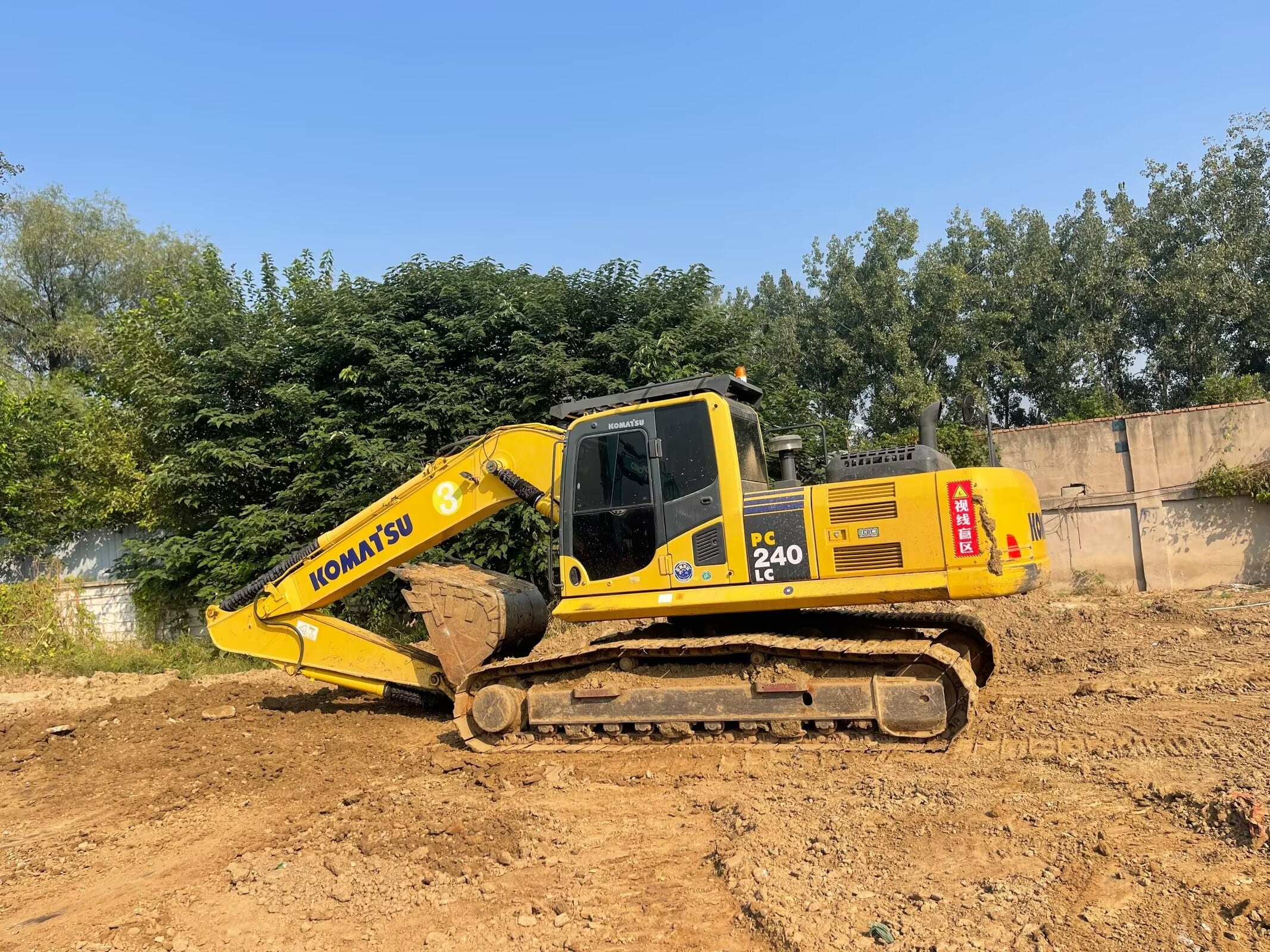 Komatsu 240