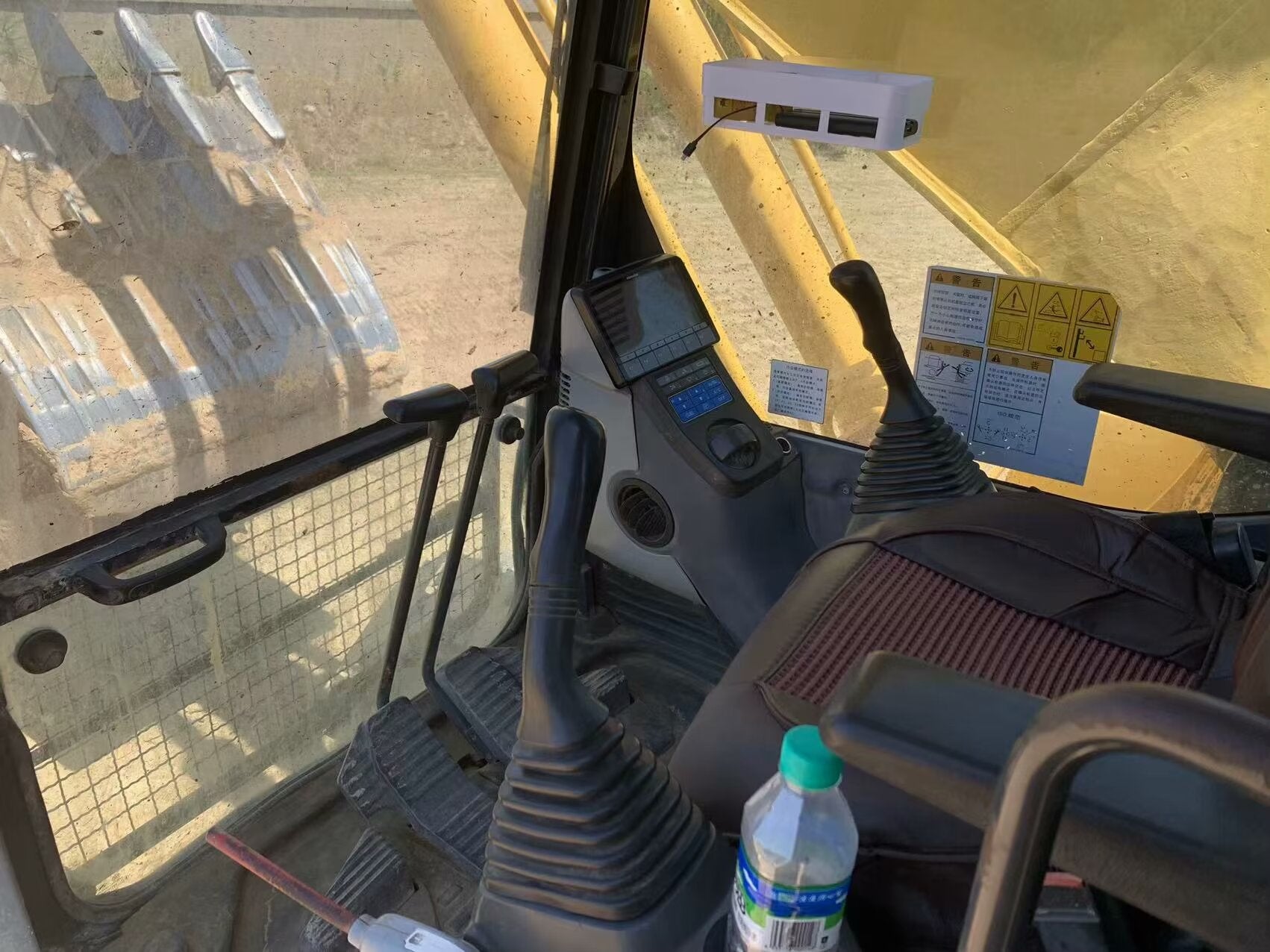 Komatsu 220