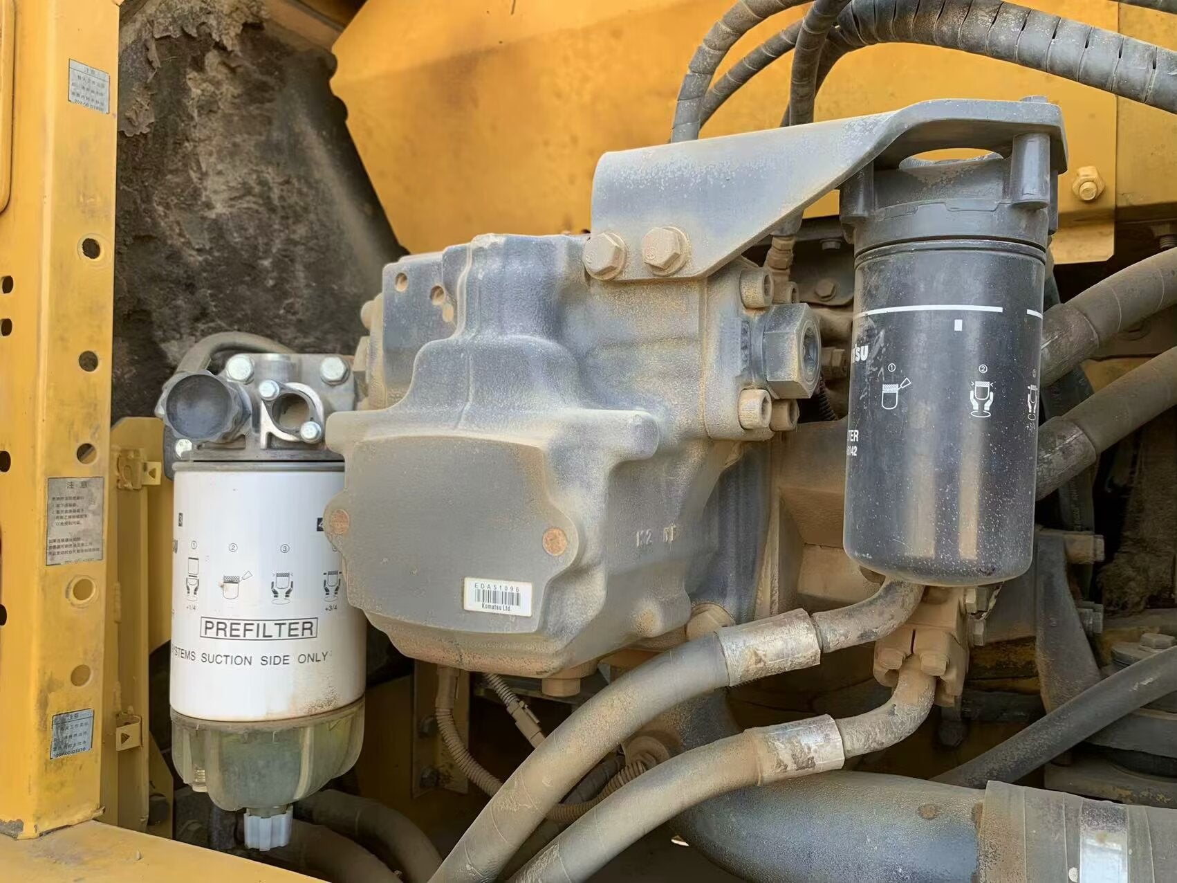 Komatsu 220