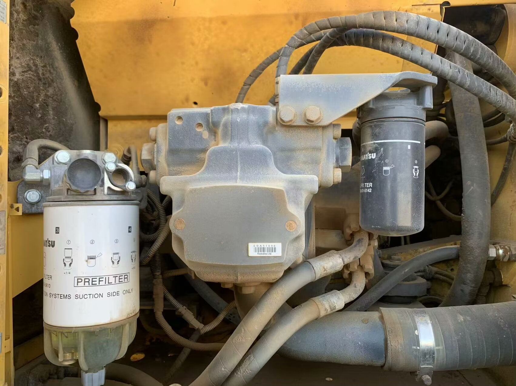 Komatsu 220