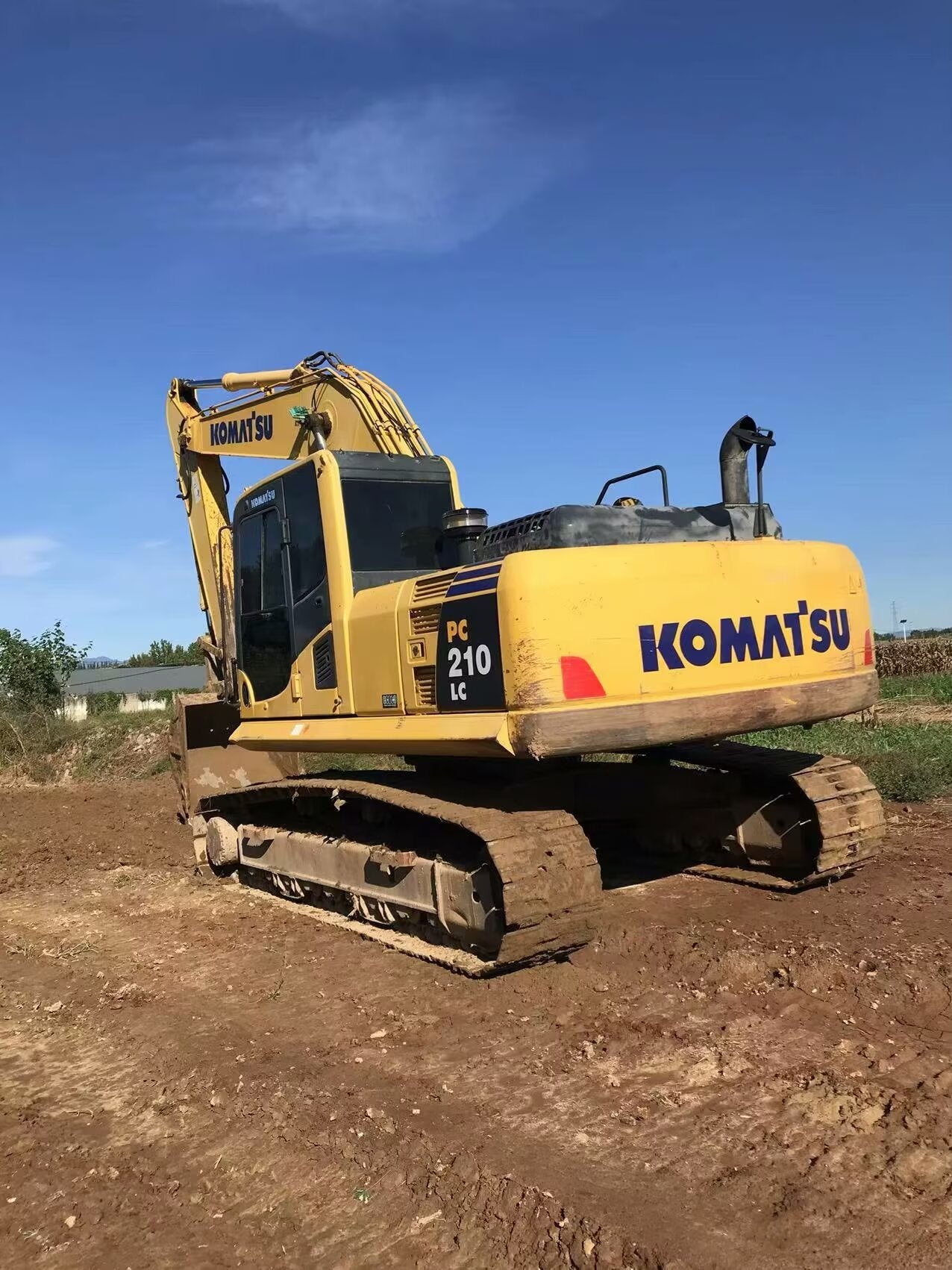 Komatsu 210