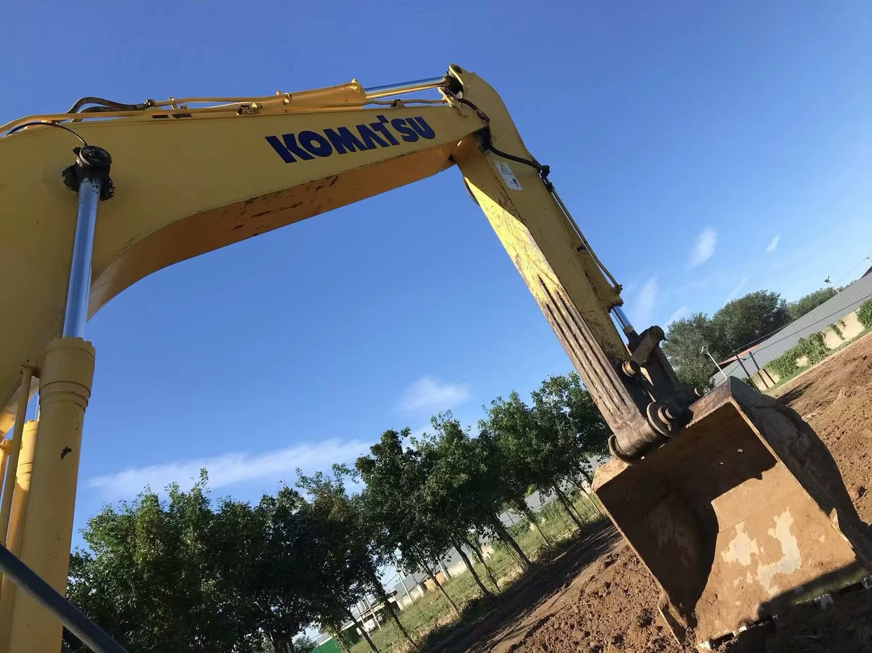 Komatsu 210