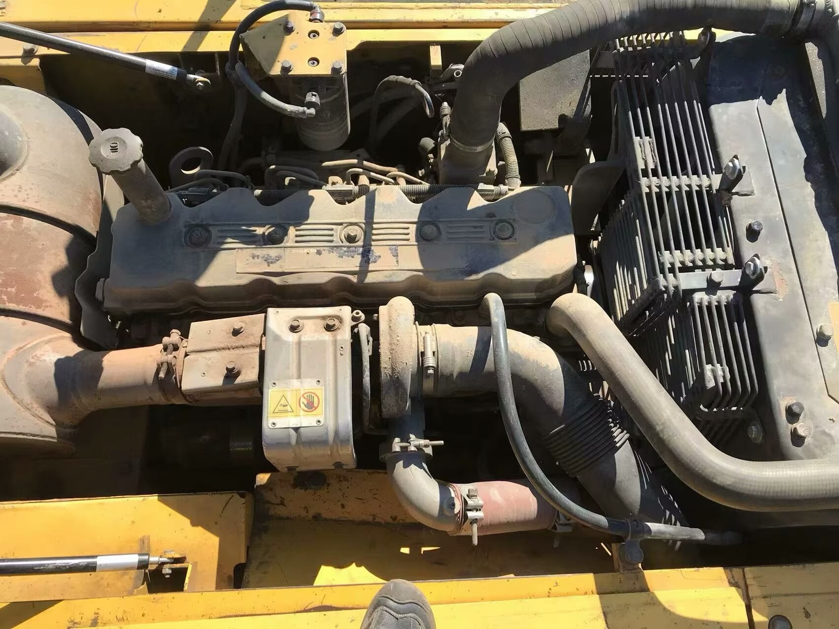 Komatsu 210