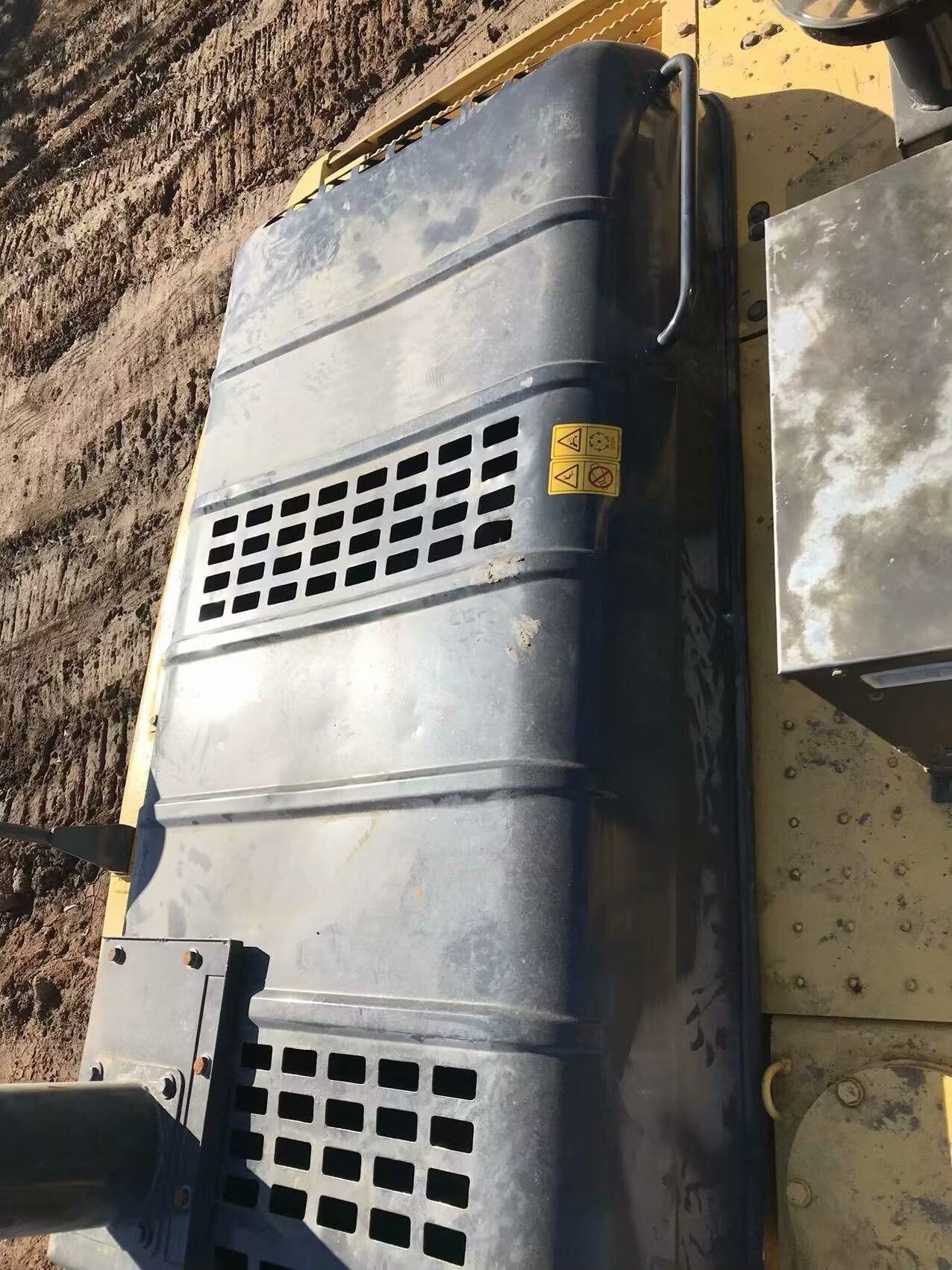 Komatsu 210