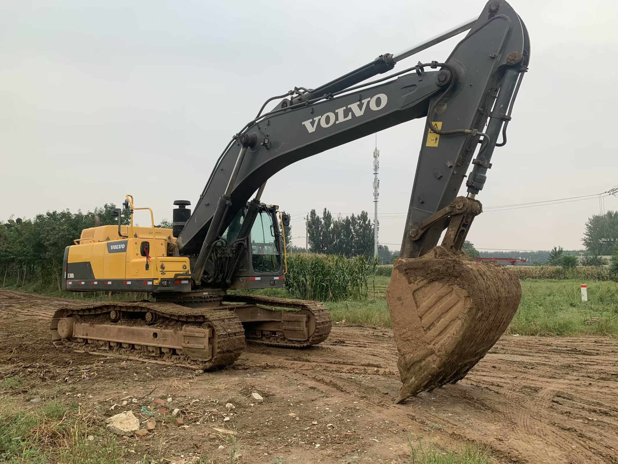Excavator Volvo 380