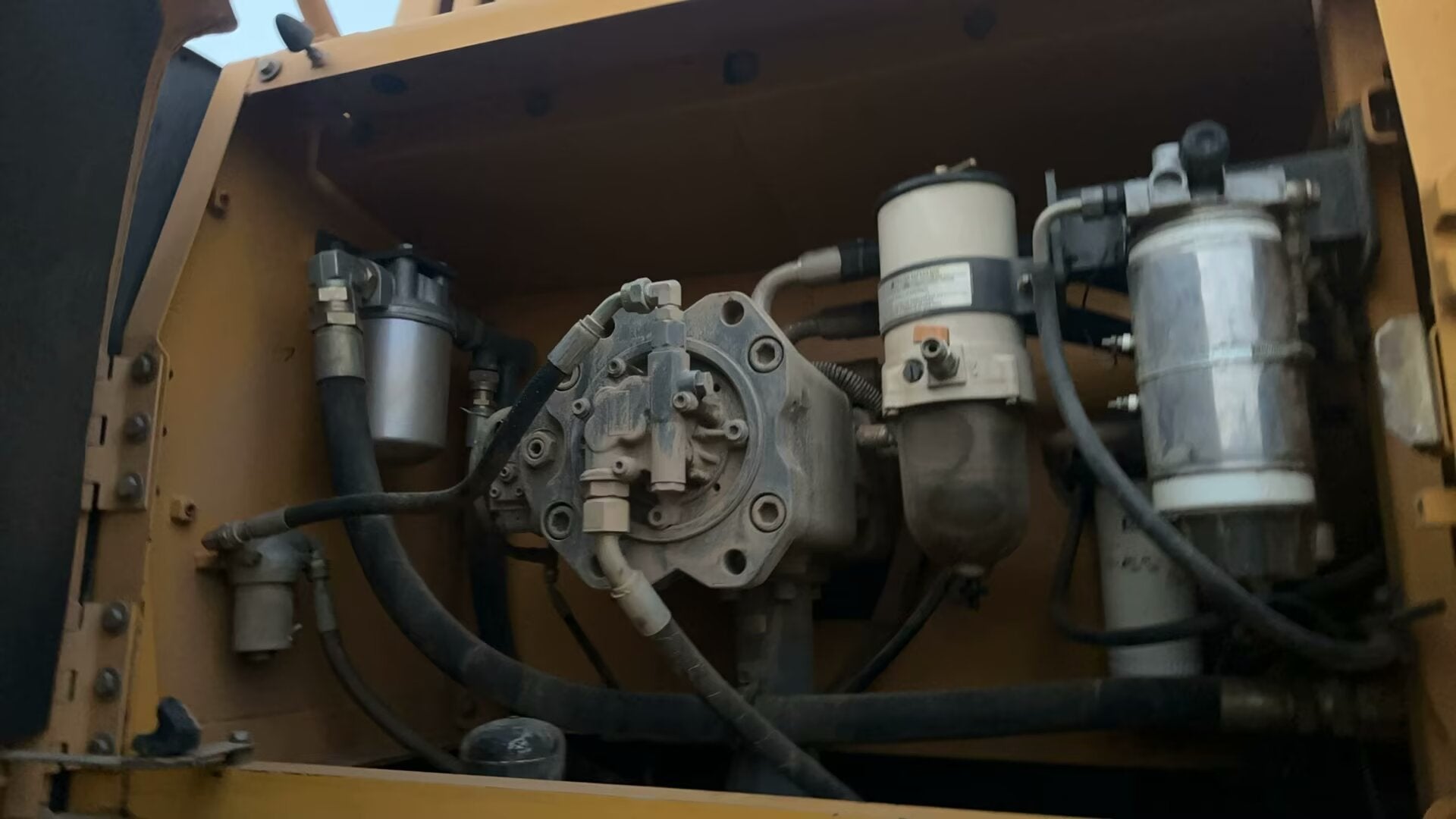 Excavator Volvo 350