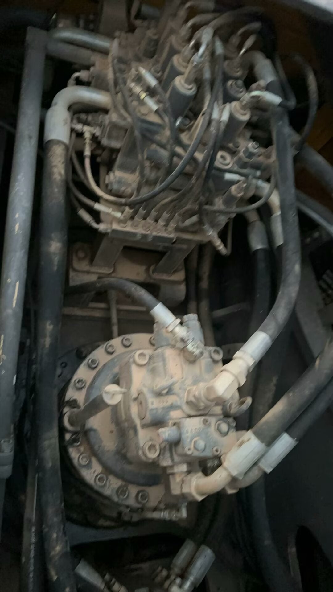 Excavator Volvo 350