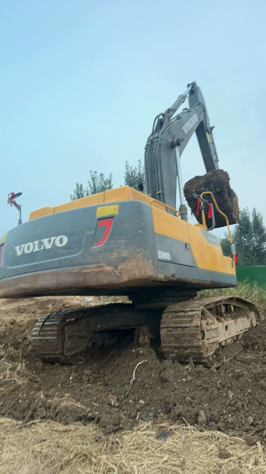 Excavator Volvo 350