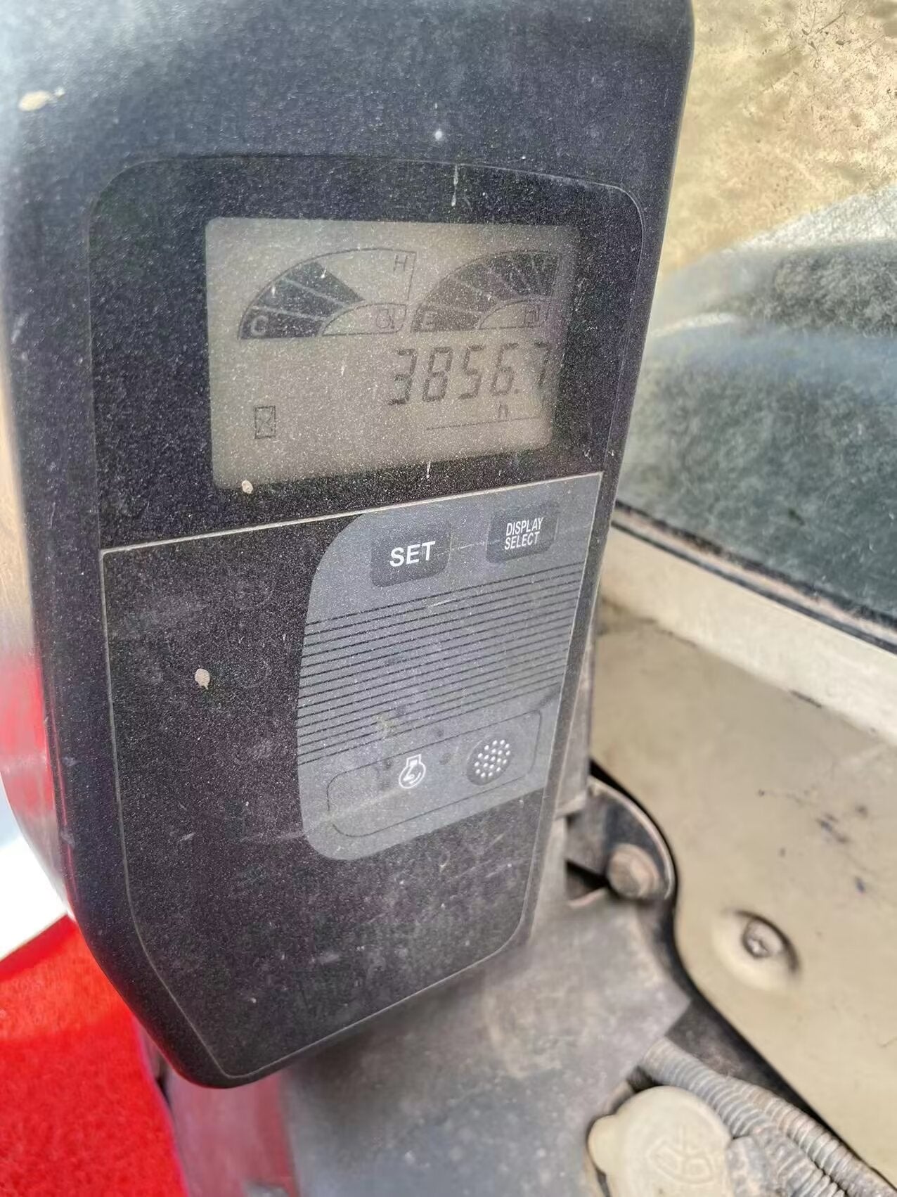 Hitachi 65
