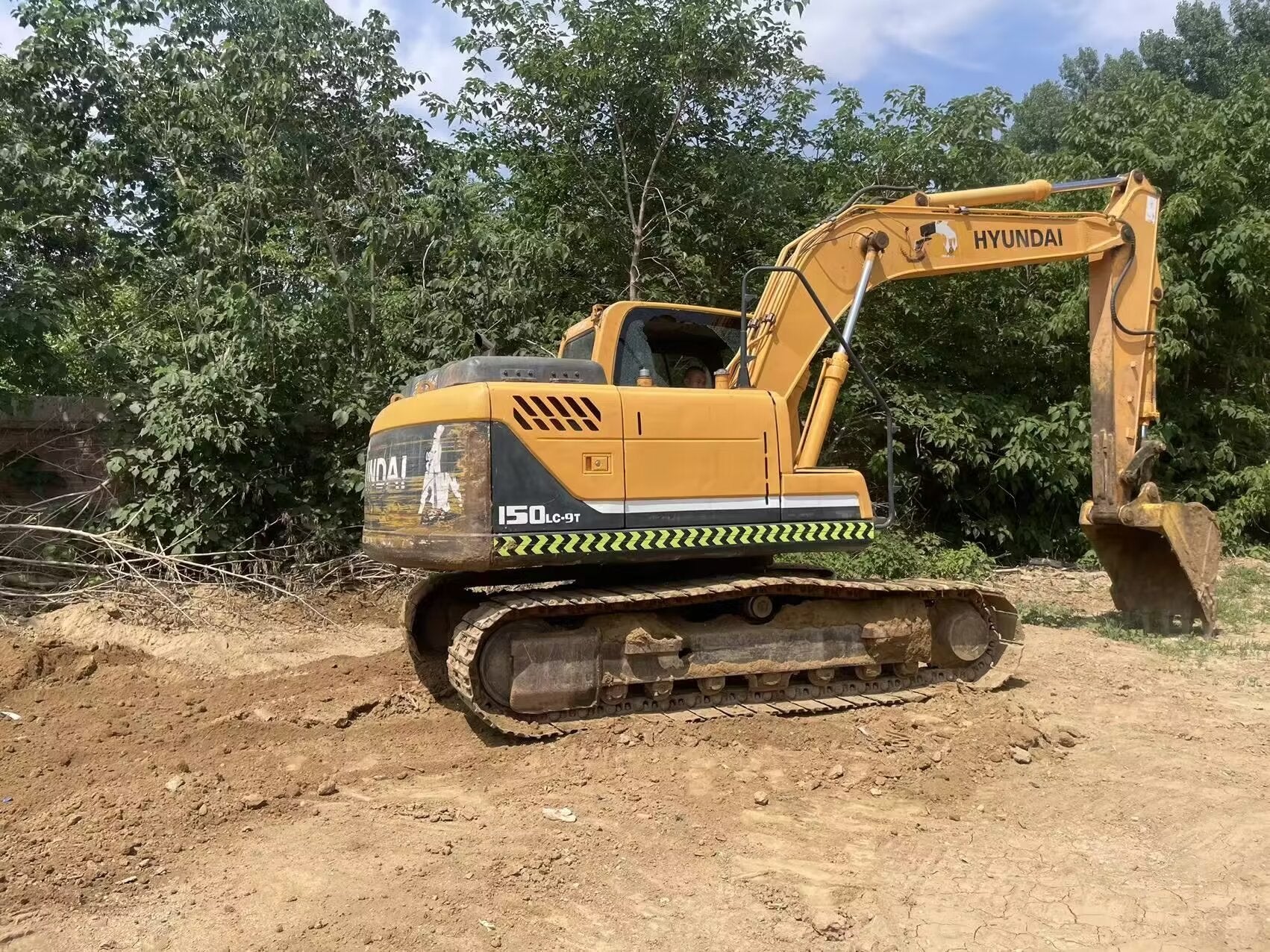 Hyundai 150