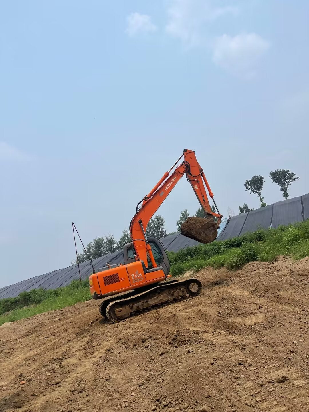 Hitachi 120