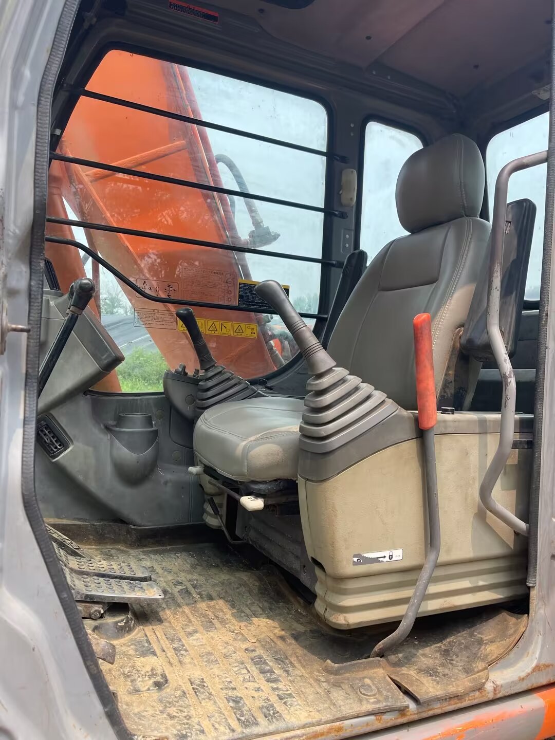 Hitachi 120