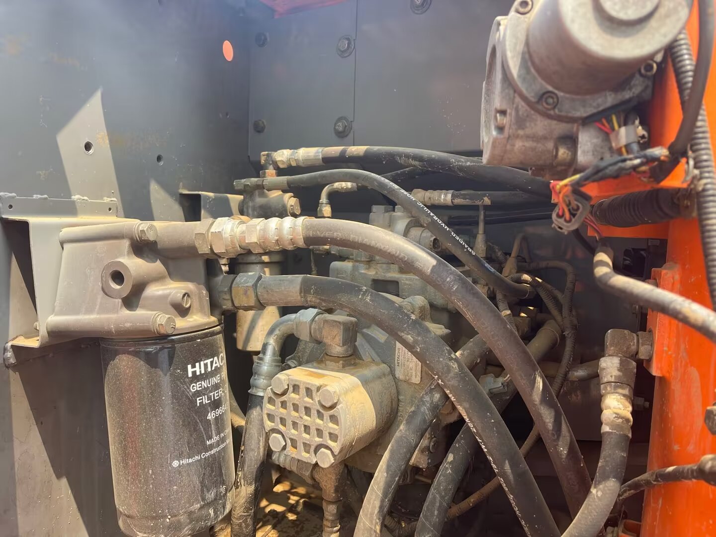 Hitachi 120
