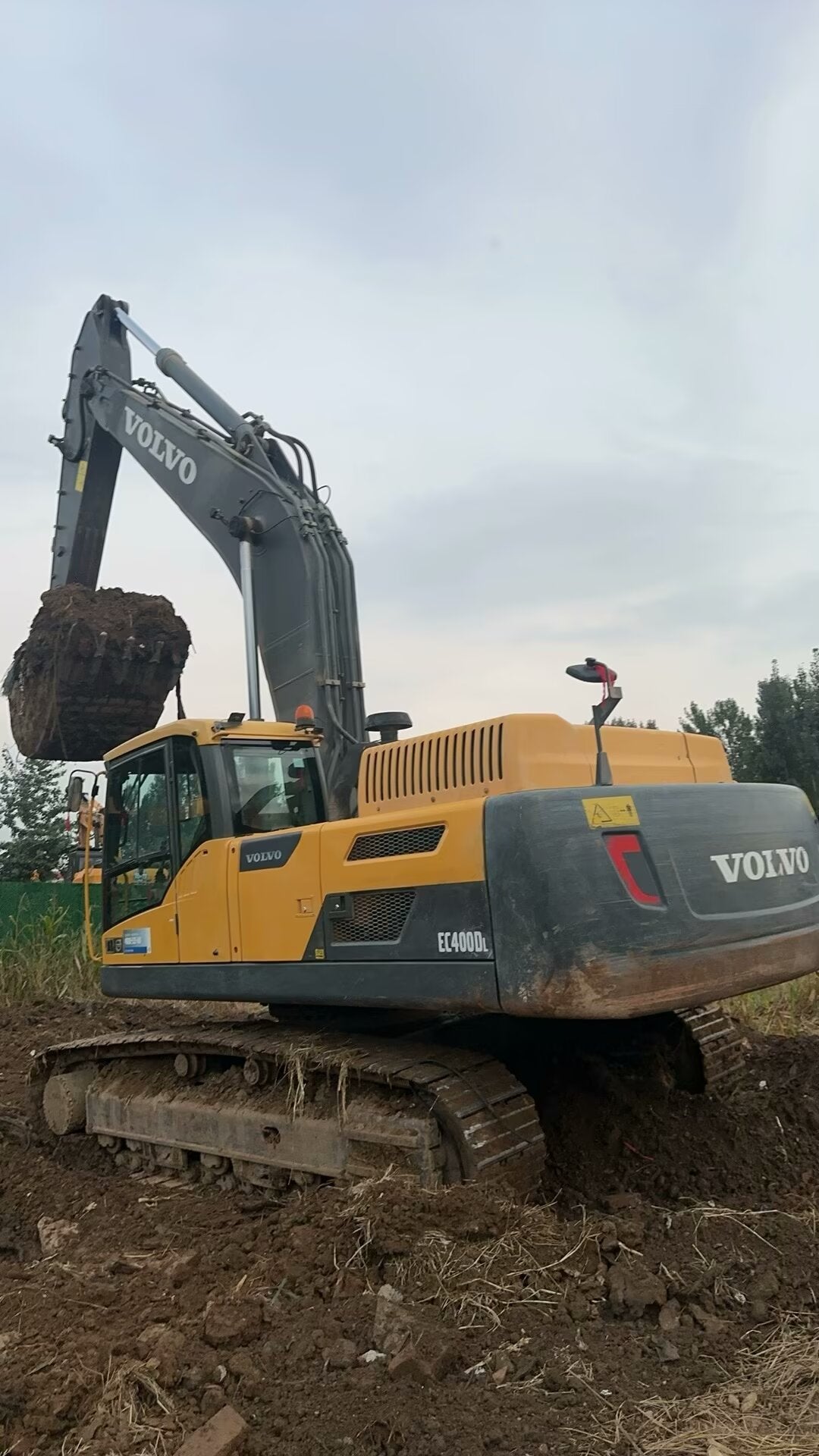 Excavator Volvo 350